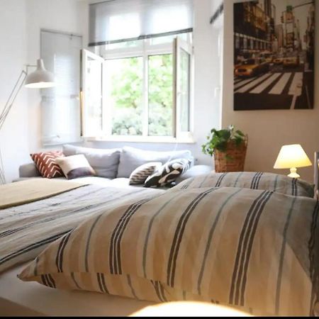Cozy , Warm And Welcoming Room In The Heart Of Nuernberg Экстерьер фото
